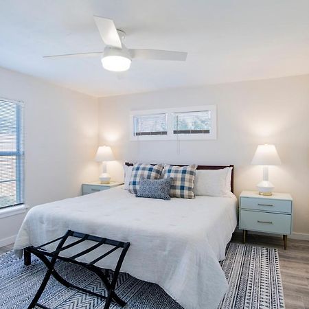 House In Mobile Newly Renovated! Quiet & Centrally Located! Εξωτερικό φωτογραφία