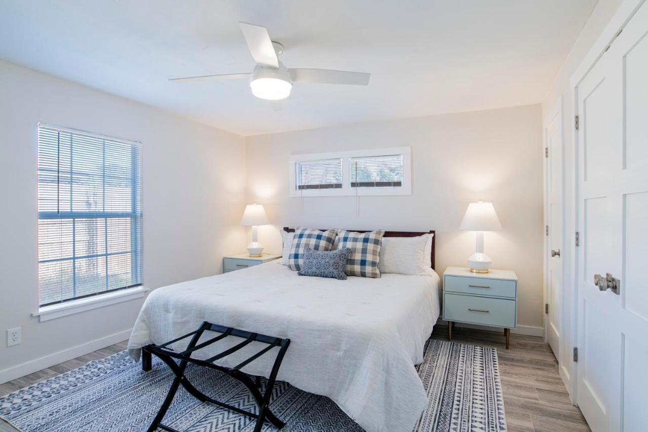 House In Mobile Newly Renovated! Quiet & Centrally Located! Εξωτερικό φωτογραφία